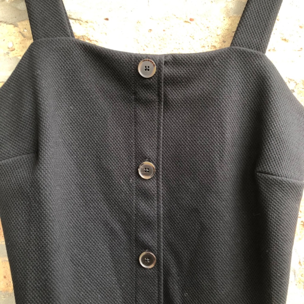 NWT✨Textured Button Tank Top - Picture 3 of 4